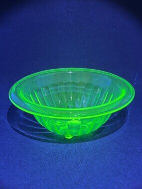Vtg Hazel Atlas Green Uranium Depression Glass Mixing Footed Ribbed Bowl Glows